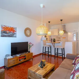 https://arce-beach-apartment-casasol.hotelsinnerja.org